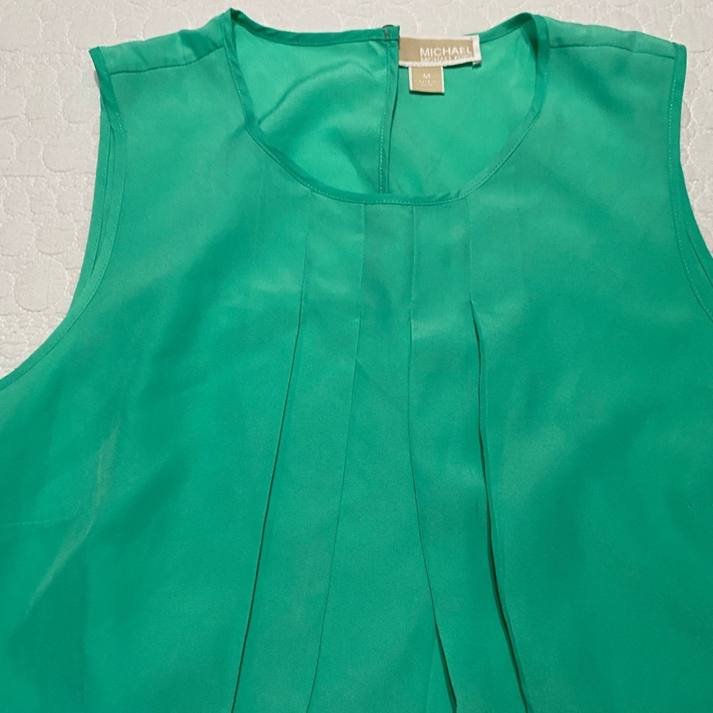 Women top